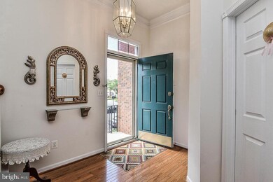 25506 Crossfield Dr, Chantilly, VA 20152 - photo 3