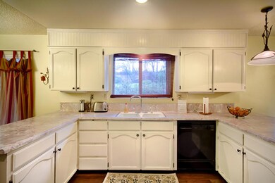 4135 Travona St, Redding, CA 96001 - photo 2