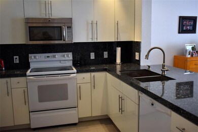 4328 NW 109th Place unit 4328, Doral, FL 33178 - photo 2