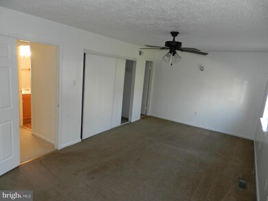 2561 Fox Ridge Ct unit 62, Woodbridge, VA 22192 - photo 4