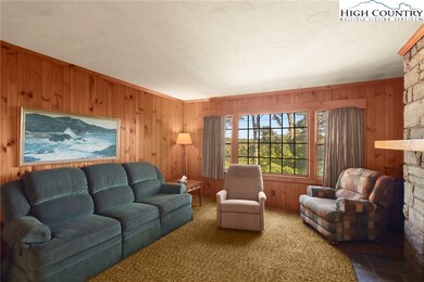 126 Chestnut Cir, Blowing Rock, NC 28605 - photo 3