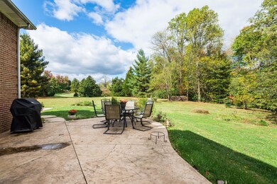 4105 Doe Ridge Dr, Floyds Knobs, IN 47119 - photo 4