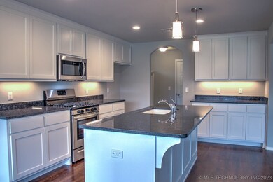 unlisted-address, Broken Arrow, OK 74014 - photo 5