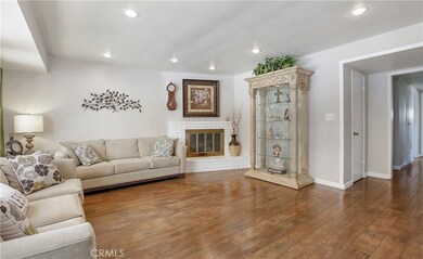 Welcome to 1819 W Palais Rd....