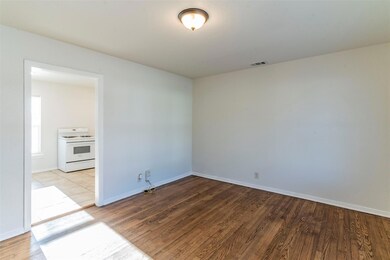 2803 NW 25th St, Fort Worth, TX 76106 - photo 2