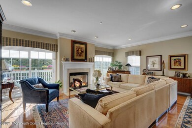 Living Rm Gas Fireplace