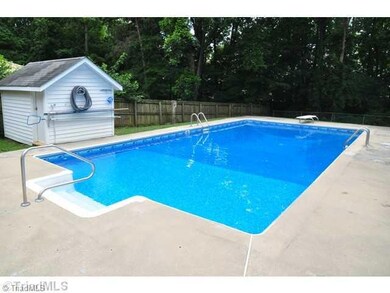 Swimming Pool/Hot Tub/Sauna.