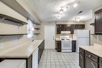1061 Matador Drive-15