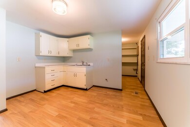 328 Amesbury-3
