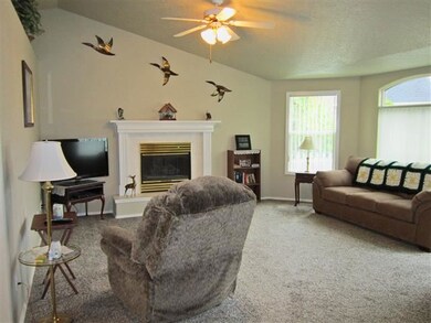 406 Summer Ct, Nampa, ID 83686 - photo 4