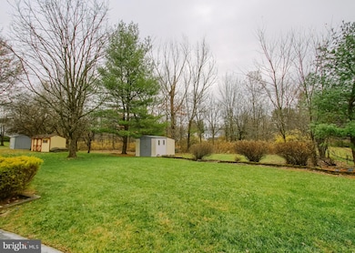 6065 Regent Dr, Harrisburg, PA 17112 - photo 7