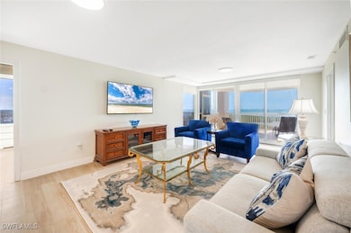 St. Laurent at Waterpark Place Condos unit 1704, Naples, FL 34108 - photo 3