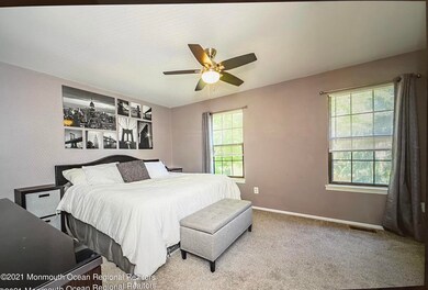 24 Balmoral Ct, Matawan, NJ 07747 - photo 3