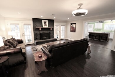 12520 Stage Coach Ln, Helotes, TX 78023 - photo 4