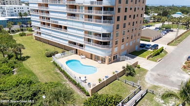 301 3rd Floor Corner Unit