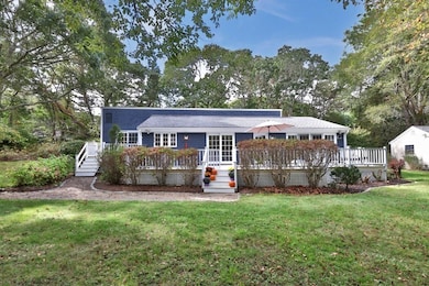 112 3rd St N, Edgartown, MA 02568 - photo 2