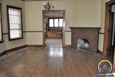 822 SW 6th Ave, Topeka, KS 66603 - photo 4