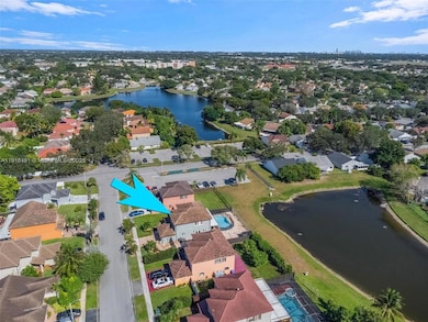 1521 SW 87th Terrace, Pembroke Pines, FL 33025 - photo 5