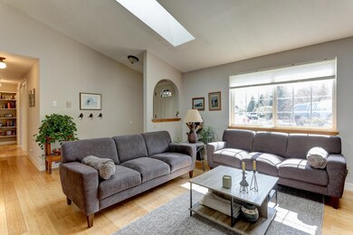 1750 NE Bobbie Court MLS-3