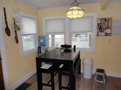 Kitchen eat-in kitchen