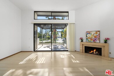 Living Rm to Patio