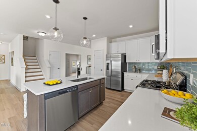 8-Kitchen HHHunt Homes