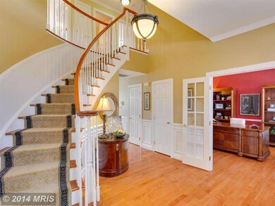 1146 Round Pebble Ln, Reston, VA 20194 - photo 2