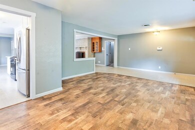 1907 Bridle Ln, Gainesville, TX 76240 - photo 4