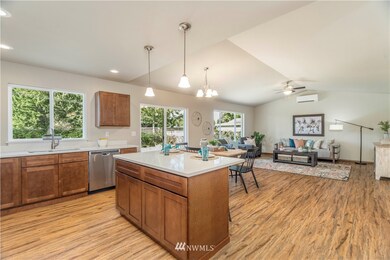 22115 Cedarview Dr E, Bonney Lake, WA 98391 - photo 6