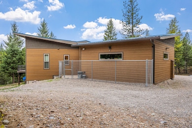 Dog run & dog door