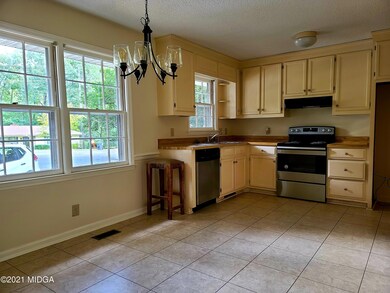 553 Beauregard Dr, Macon, GA 31220 - photo 5