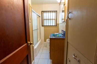 I can't provide a description of the bathroom from