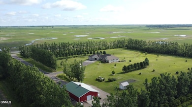 7938 27th St SE, Jamestown, ND 58401 - photo 4