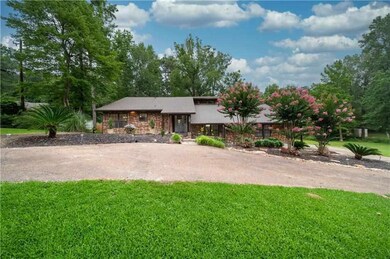 120 Iris Park Dr, Pineville, LA 71360 - photo 2