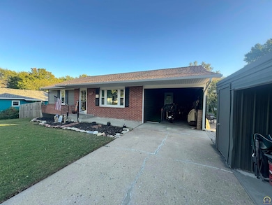 115 E 3rd St, Holton, KS 66436 - photo 5