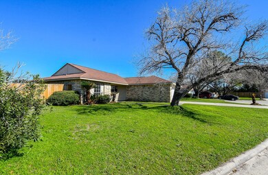 7510 Roaring Springs Dr, Houston, TX 77064 - photo 2