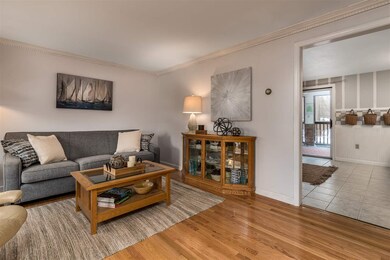 32 Laurel Ln, Hampton, NH 03842 - photo 2