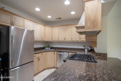 2022 N 38th kitchen