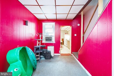 1059 Muhlenberg St, Reading, PA 19602 - photo 5