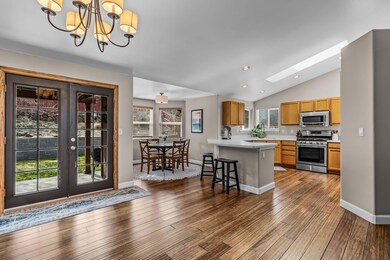 2427 SW 33rd St, Redmond, OR 97756 - photo 6