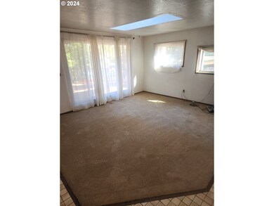 5950 Riverbanks Rd, Grants Pass, OR 97527 - photo 3