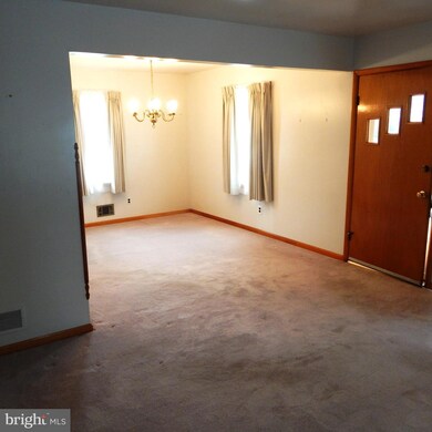 2 Dinsmore Ave, Glen Burnie, MD 21061 - photo 7