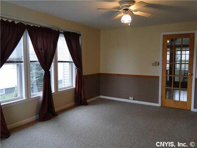 Dining Room LOVELY DININGROOM,GREAT FOR ENTERTAINI