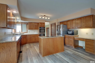 3130 Acadia Way, Quincy, IL 62301 - photo 4