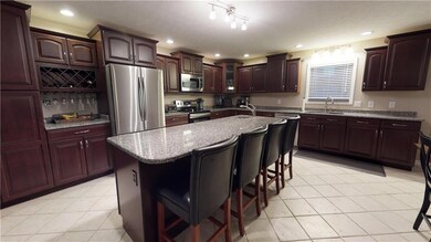 1709 Williamsburg Cir, Franklin, IN 46131 - photo 6