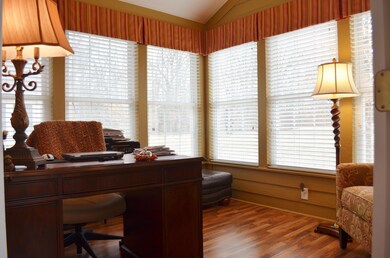 Den/Florida Room