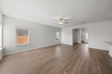 112 Magnolia Blvd, Hutchins, TX 75141 - photo 4