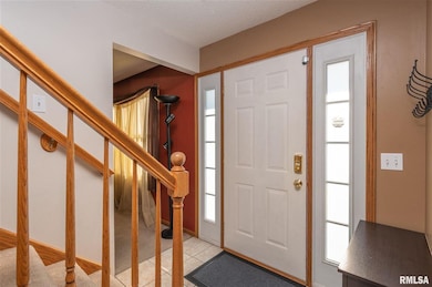 2602 W 62nd St, Davenport, IA 52806 - photo 2