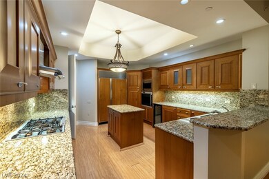 CHEF'S KITCHEN
