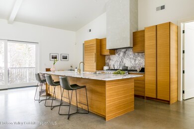120 OQR kitchen
